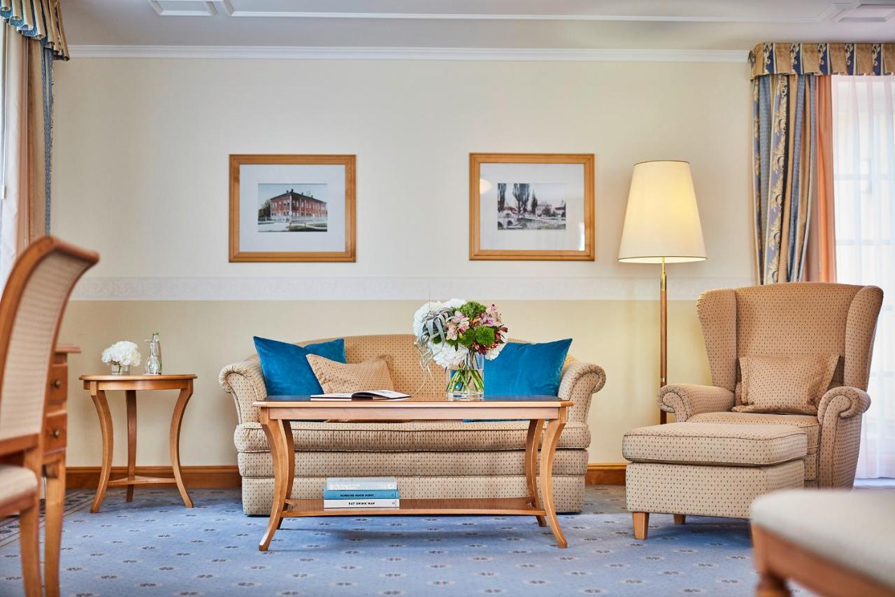 Allee Hotel Neustadt an der Aisch Buitenkant foto